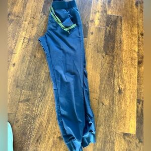 Figs Zamora joggers, women’s small navy